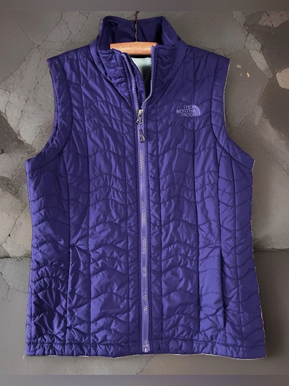 The North Face Thermoball Puffer Vest Women’s Quilted Full Zip Sz S Outdoors Ski